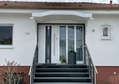 Eingangstuer mit Seitenteil Glas